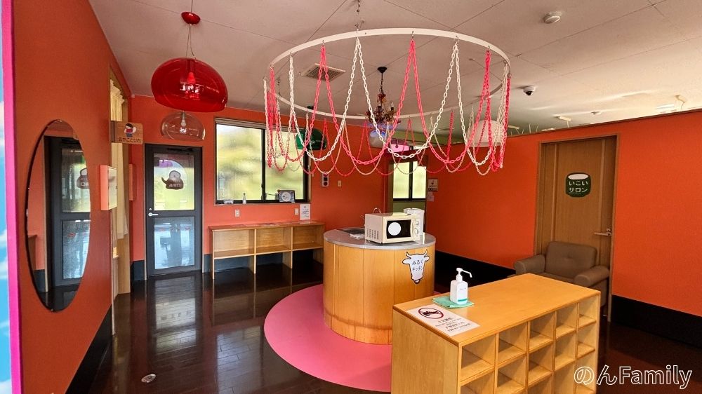 東武ワールドスクウェア園内にある、子供専用のキッズハウス内にある設備の写真。